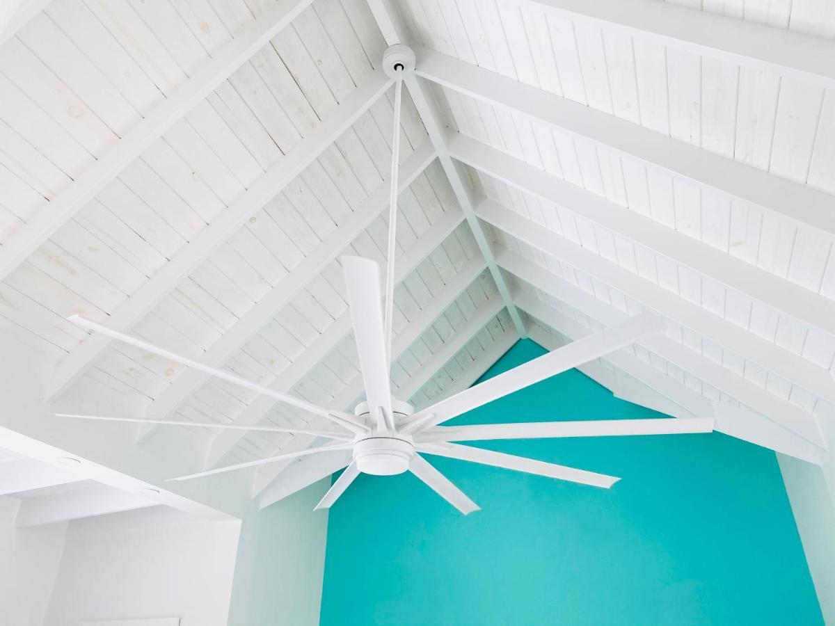 Modern Cottage With Chalk Sound Views Providenciales Exterior photo