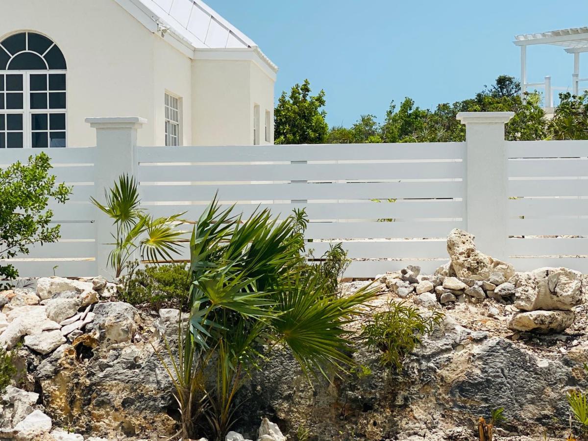 Modern Cottage With Chalk Sound Views Providenciales Exterior photo