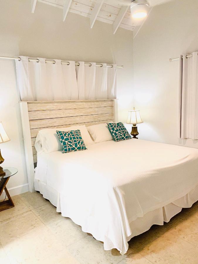 Modern Cottage With Chalk Sound Views Providenciales Exterior photo