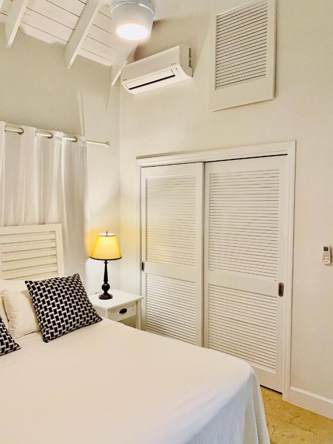 Modern Cottage With Chalk Sound Views Providenciales Exterior photo