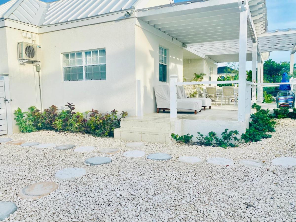 Modern Cottage With Chalk Sound Views Providenciales Exterior photo