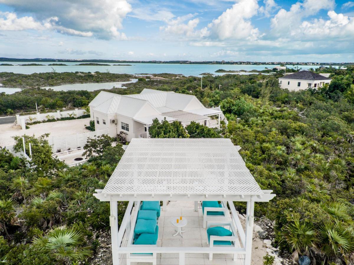 Modern Cottage With Chalk Sound Views Providenciales Exterior photo