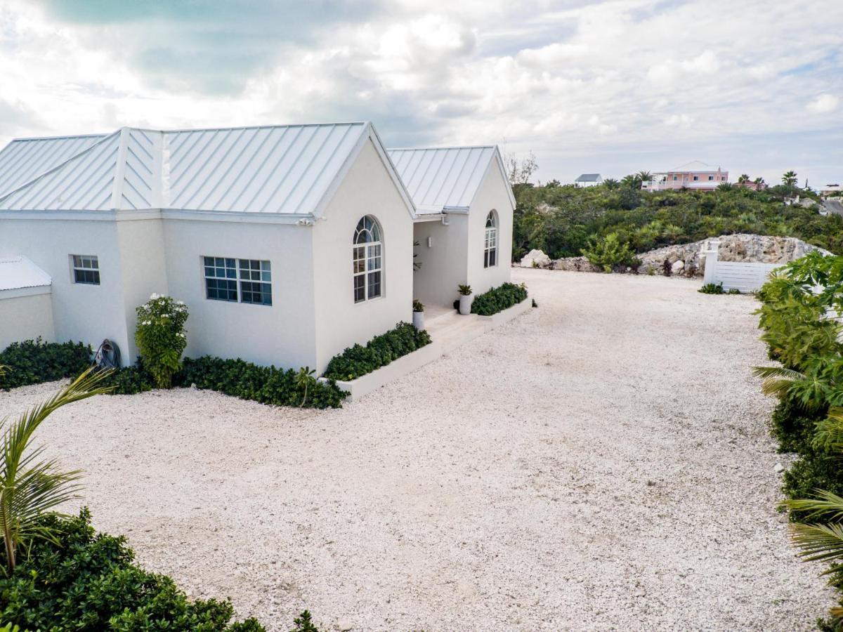 Modern Cottage With Chalk Sound Views Providenciales Exterior photo