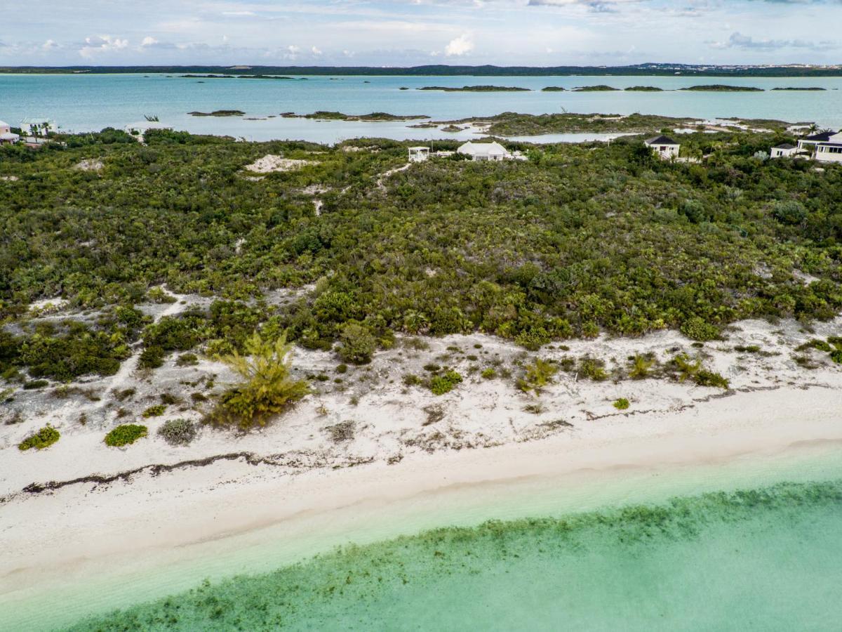 Modern Cottage With Chalk Sound Views Providenciales Exterior photo