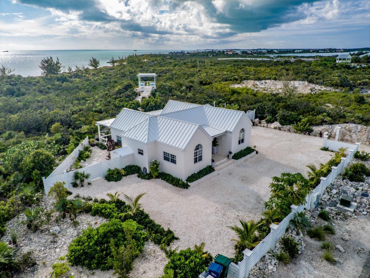 Modern Cottage With Chalk Sound Views Providenciales Exterior photo